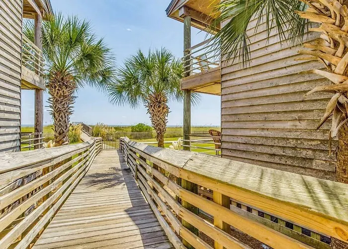 Apartment Walk To Florabama From Renovated Ground Floor 2bd-2ba With Pickleball, Boat Slips Pensacola