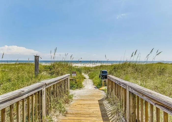Walk To Florabama From Renovated Ground Floor 2bd-2ba With Pickleball, Boat Slips Apartment Pensacola