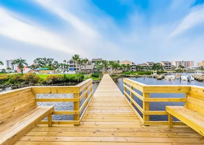 Apartment Walk To Florabama From Renovated Ground Floor 2bd-2ba With Pickleball, Boat Slips Pensacola