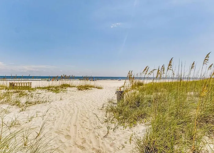 Apartment Walk To Florabama From Renovated Ground Floor 2bd-2ba With Pickleball, Boat Slips Pensacola