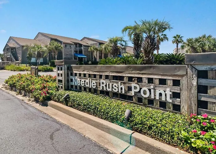 Walk To Florabama From Renovated Ground Floor 2bd-2ba With Pickleball, Boat Slips Pensacola